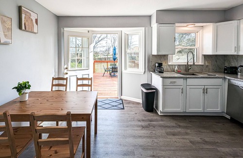 Overland Park Casa | Comfy, Spacious & Convinient 3/2 house in Overland Park