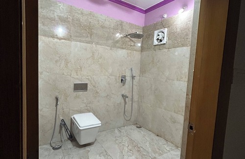 Bodh Gaya Apartamento | Comfy, spacious flat