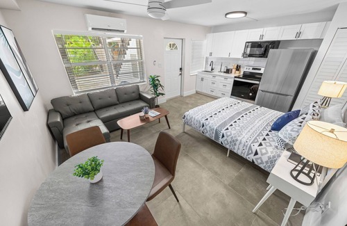 Lake Ridge Apartamento | Comfy Studio w/ Sofa Bed & Pool Access