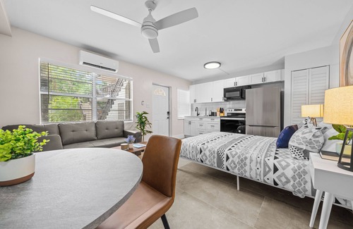 Lake Ridge Apartamento | Comfy Studio w/ Sofa Bed & Pool Access