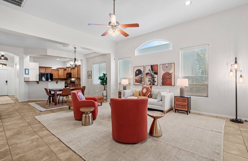 Las Cruces Casa | Comfy SW Home with Private Yard & Mountain Views!