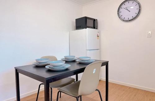 Sunnybank Hills Apartamento | Comfy unit near Garden City Westfield Street Parking