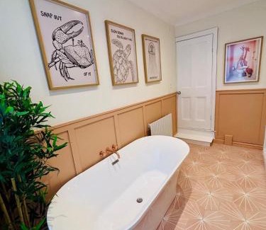 Cleethorpes Casa | Commercial Hot Tub Games Room