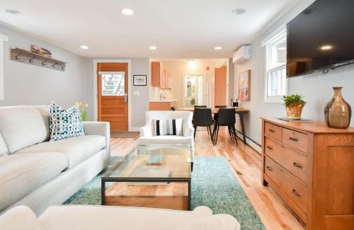 Provincetown Casa | Commercial St Private Patio Dog Welcome