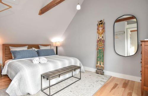 Provincetown Casa | Commercial St Private Patio Dog Welcome