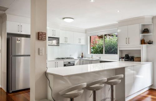 Mile End Casa | Common Occurrence - Perfectly Positioned in Mile End