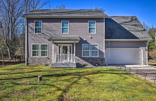 Pocono Summit Cabaña | Community Beach & Lake: Pocono Summit Escape
