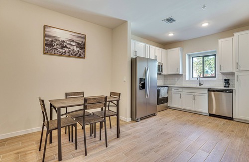 Phoenix Apartamento | Community Pool & Hiking Trails: Phoenix Condo!