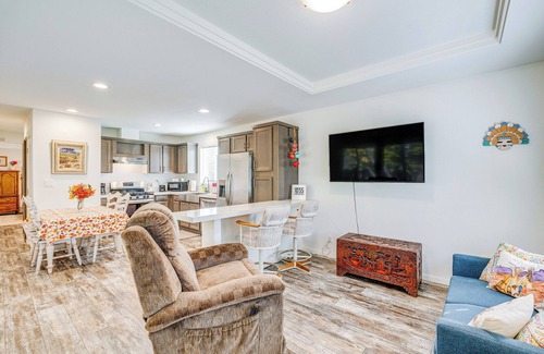 Apple Hill Cabaña | Community Pool & On-Site Farm: Placerville Cottage