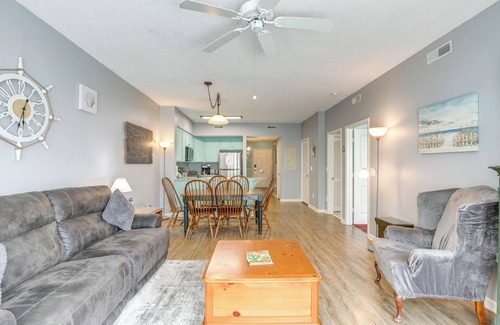 Red Hill Condominio | Community Pool & Tennis Court: Myrtle Beach Condo