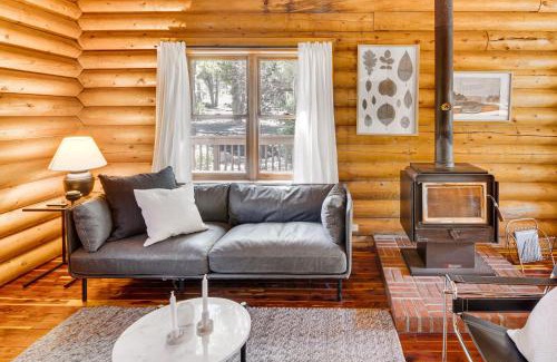 Pine Mountain Club Casa | Community Pool Modern Cabin in Pine Mountain Club