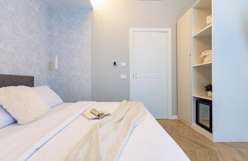 Cantu Casa | Como Lake Mastersuites