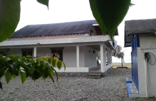 Capurgana Casa | Comoda y sencilla casa frente a la playa.