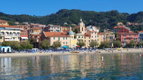 San Terenzo Apartamento | COMODO AL MARE