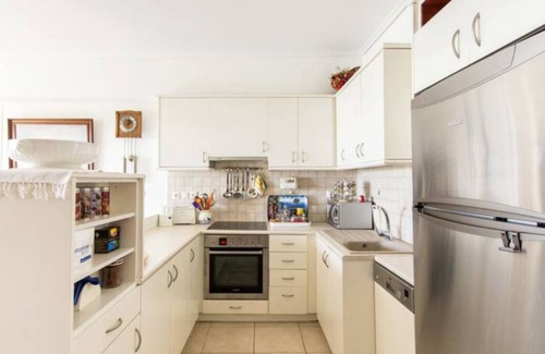 Marousi Condominio | Compact 3 room apartment in Mall Athens.