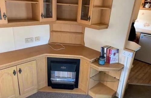 Tudenham Otro | Compact Holiday Home