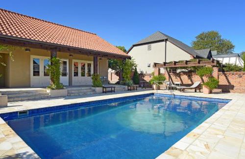 Stoke Apartamento | Compass Cottage - Monaco Resort