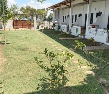 Hu'u Cama Y Desayuno | Compass Homestay