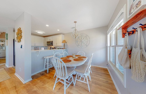 Topsail Beach Casa | Compass Rose | Townhouse in Topsail Beach with balcony, central AC, & W/D