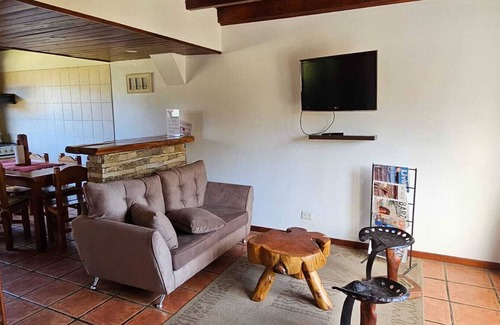 Dina Huapi Casa | COMPLEJO RAICES PATAGONICAS CABAÑA CLASICA