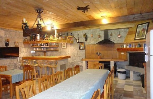 La Ponderosa de la Sierra Chalet De Esquí | COMPLEJO TURISTICO DE USO VACACIONAL Casa Sandra 12/22 px. VT 4640
