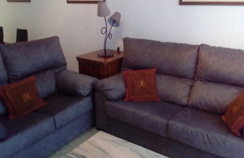 Leon XIII-Los Naranjos Apartamento | APARTAMENTO COMPLETO CON TERRAZA EN SEVILLA