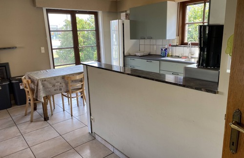 Lokeren Casa | Complete house with garden 10 people - 5 bedrooms - free parking