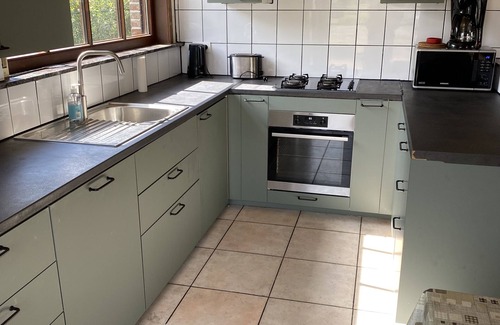 Lokeren Casa | Complete house with garden 10 people - 5 bedrooms - free parking