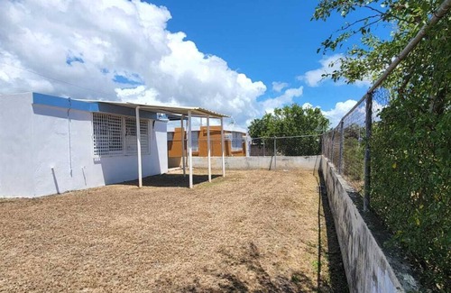Guayama Casa | Complete Remodel House quite 2 minutes from beach Urbanizacion Vista del Sol.