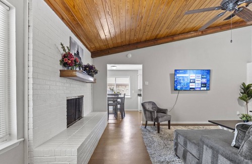 Lewisville Casa | Completely fenced-in Private Pool, Billiards, Large Living Area, close to DFW!