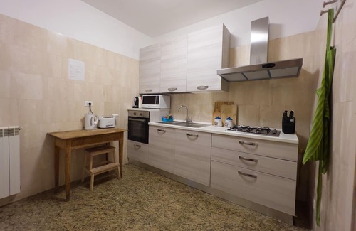 Lake Bracciano Villa | Grande villa, vistas al lago, piscina privada, y playa privada cerca de Roma