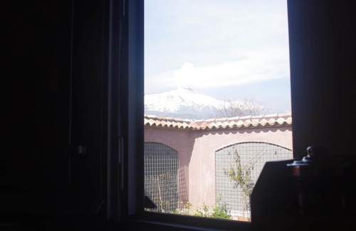 Viagrande Casa | Antiguo palmento totalmente renovado.