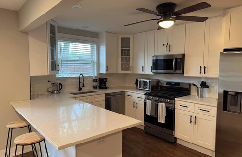 Oak Forest Casa | Completely renovated home