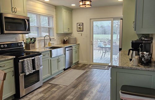 Alexis Otro | Completely updated Farmhouse with everything you will need! Relax and enjoy!
