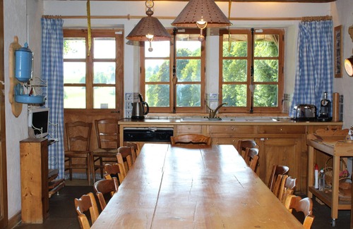 Les Hopitaux-Vieux Otro | Comtoise farmhouse sleeps 10, Haut Doubs, Swiss border, rated 4 épis