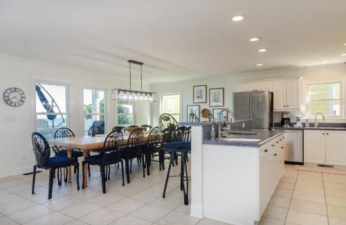 Carolina Beach Casa | Conched Out by Bryant Real Estate