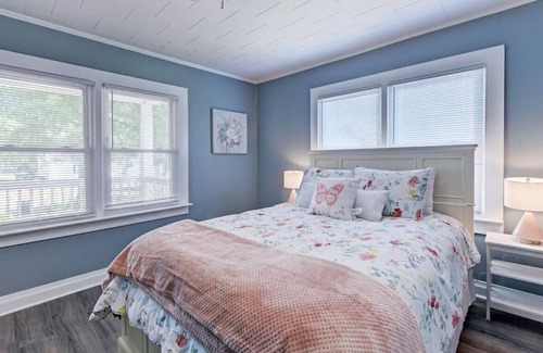 Concord Casa | Concord 3BR/2 Bath with King and outside fire Pit