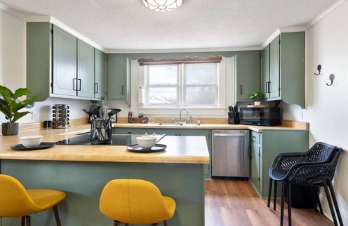 Concord Casa | Concord Gem, entire home, pets are welcome!