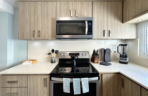 Santurce Casa | Condado Laguna Villa Jacuzzi 6Bed 3Bath Generator