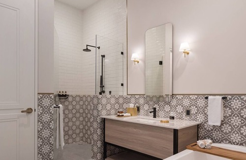 Hipodromo Hotel | Condesa-Charming 1BD 1BA in historic house 2 pax