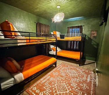 Russell Casa | Condo 2bd2bagrilllaundry-10pp-pet Friendly