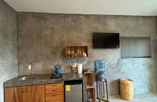 Cerritos Villa | Condo#4-5 Min Walk 2 Beach/Surf-Sleeps4Queen Suite