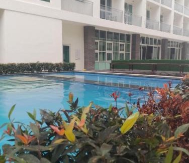 Baguio Apartamento | Condo 604 Baguio retreat with pool and gym