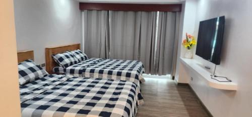 Baguio Apartamento | Condo 604 Baguio retreat with pool and gym