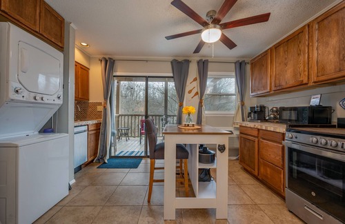 Lake Lure Condominio | Condo at Lake Lure-- The Woodlands at Lake Lure