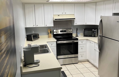 Las Vegas Condominio | Condo close to the strip, UNLV & Sunrise Hospital