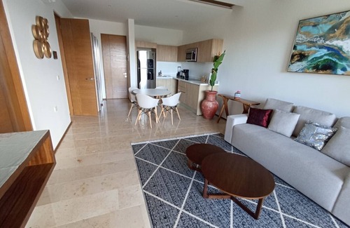 Tohoku Apartamento | Condo DOWNTOWN muy cerca del Mar y de la 5 Av.