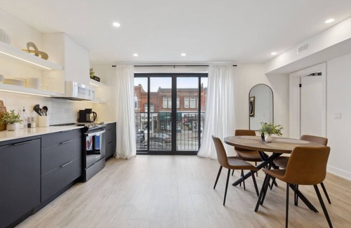 Collingwood Condominio | Condo for 4 Overlooking Downtown Collingwood