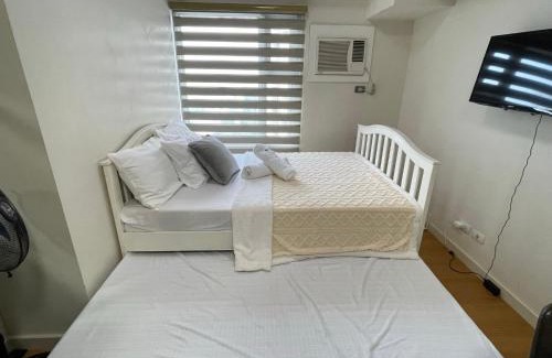 Barangay 670 Apartamento | Condo for Short Stay in Ermita near SLMEC & US Embassy