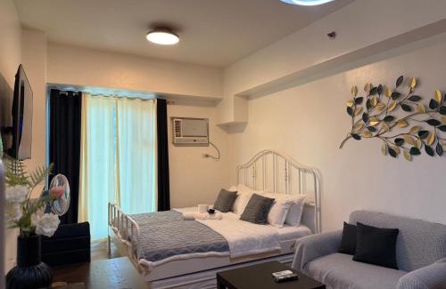 Barangay 670 Apartamento | Condo in 8 ADRIATICO for Short-stay near UP Manila St Lukes & US Embassy